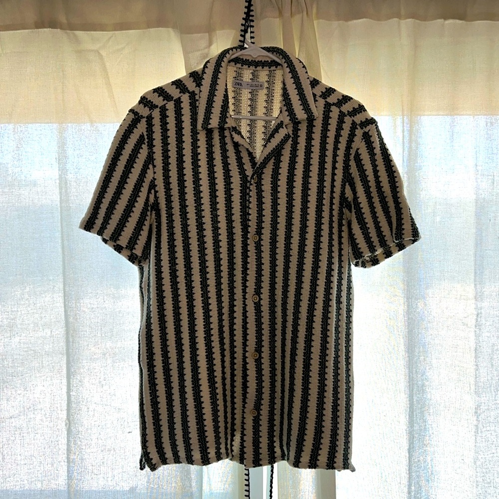 Zara Men’s Textured Striped Shirt
